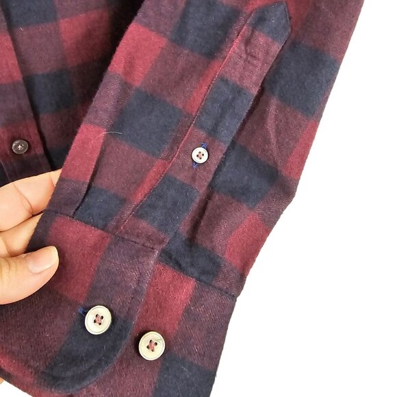 UnTuckit Men M Red Black Check Plaid Country Western Farmer Casual Outdoor Shirt - Picture 5 of 11